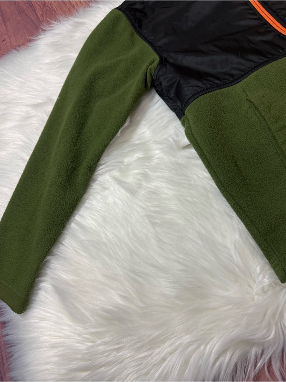 The North Face Fleece Zip Up Jacket - Boys Size Medium (10/12) - Picture 7 of 16